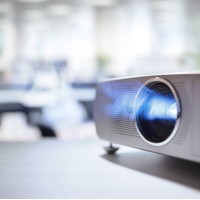 Screens & Entertainment